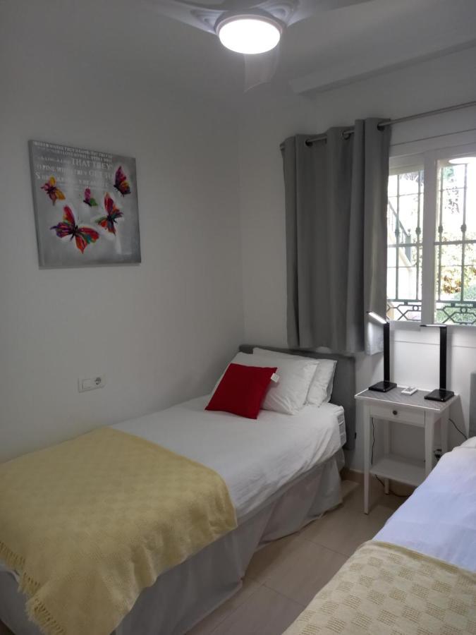 Refurbished 2-Bed Apartment Burriana Beach. Nerja Exterior photo